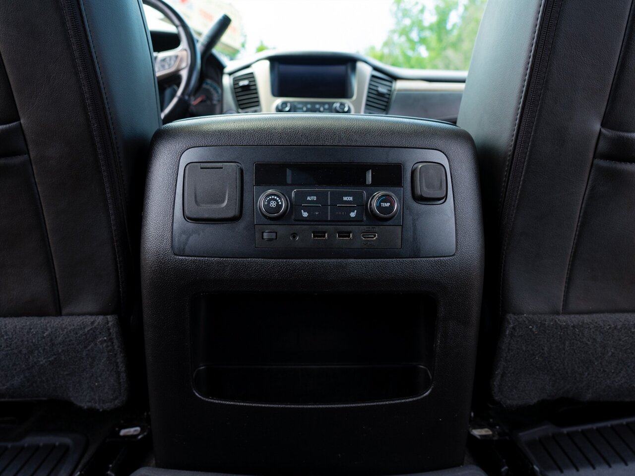 2018 GMC Yukon XL Denali - Photo 27 - Washington, MI 48094