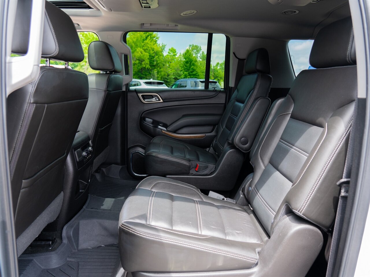 2018 GMC Yukon XL Denali - Photo 23 - Washington, MI 48094