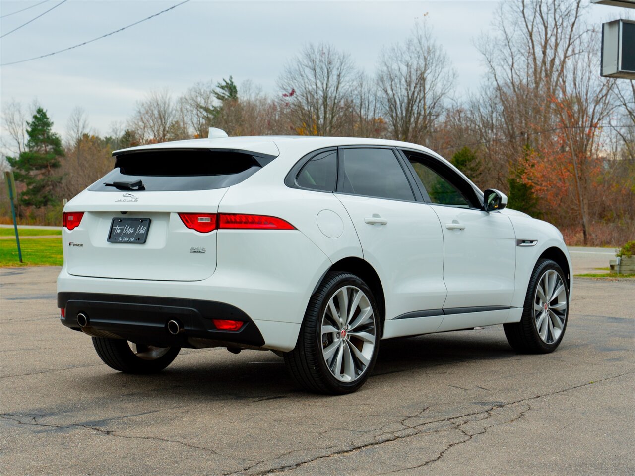 2017 Jaguar F-PACE 35t R-Sport   - Photo 5 - Washington, MI 48094