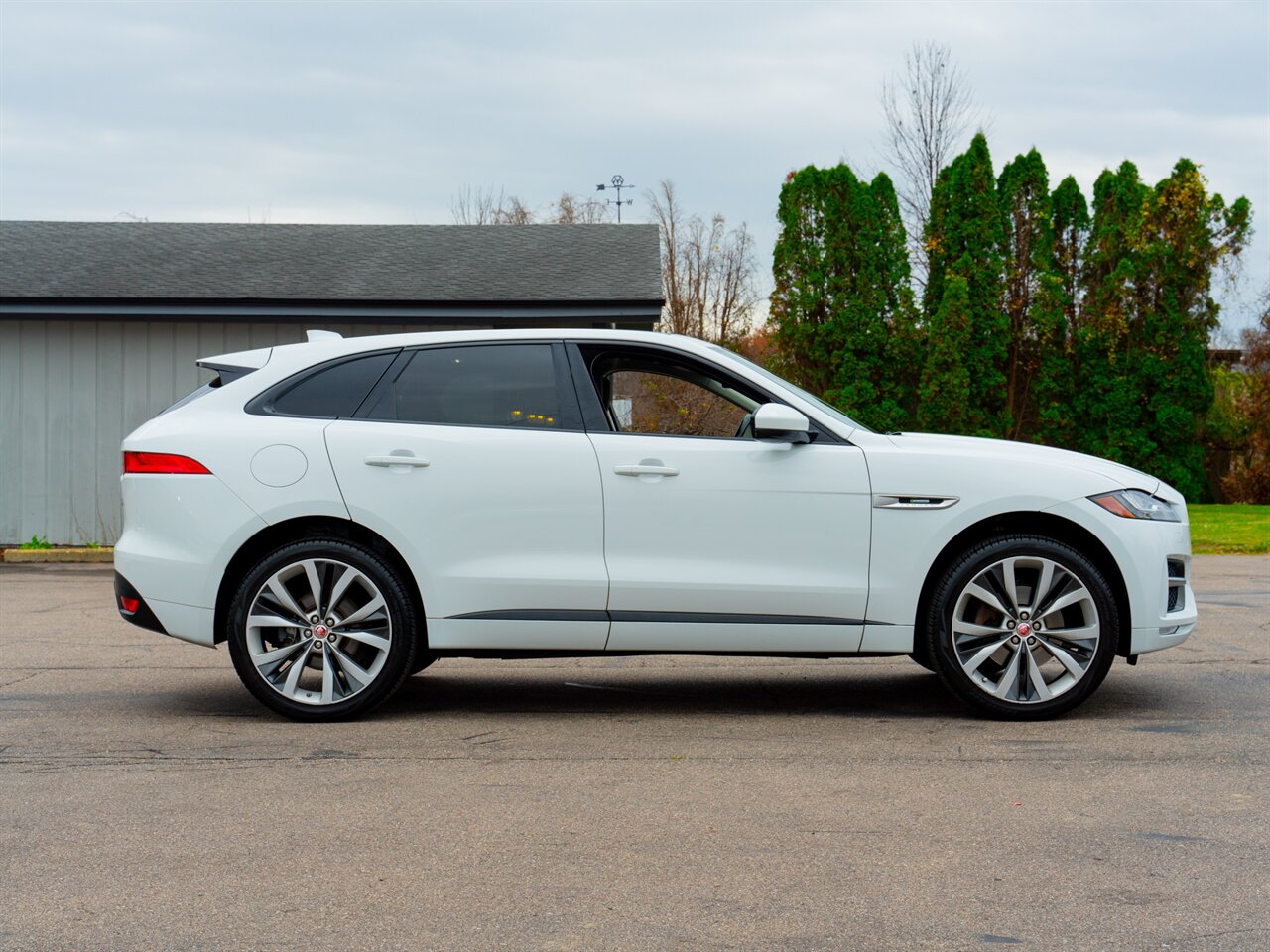 2017 Jaguar F-PACE 35t R-Sport   - Photo 4 - Washington, MI 48094