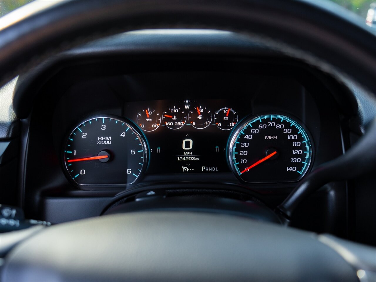 2017 Chevrolet Suburban LT - Photo 30 - Washington, MI 48094