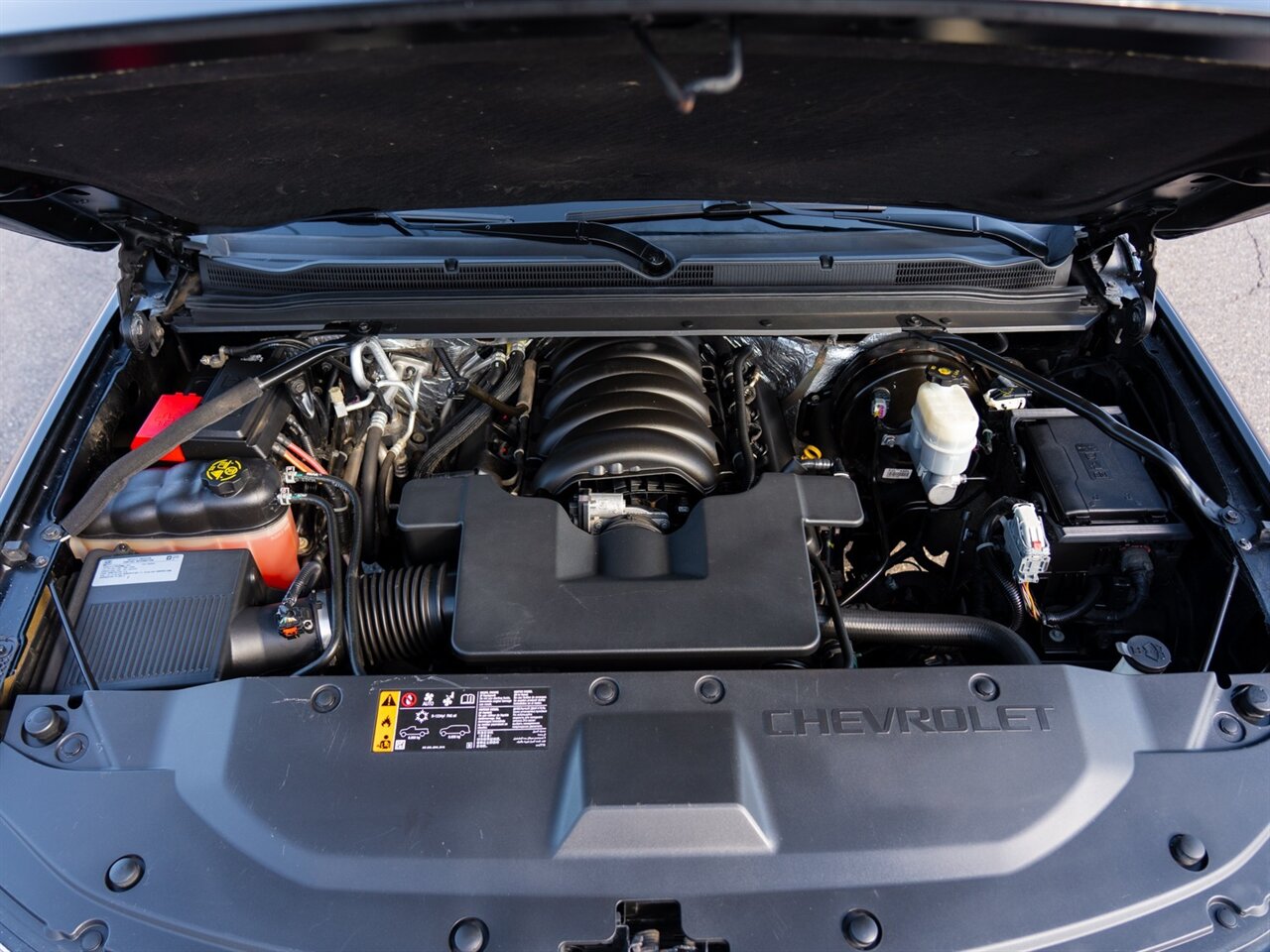 2017 Chevrolet Suburban LT - Photo 15 - Washington, MI 48094