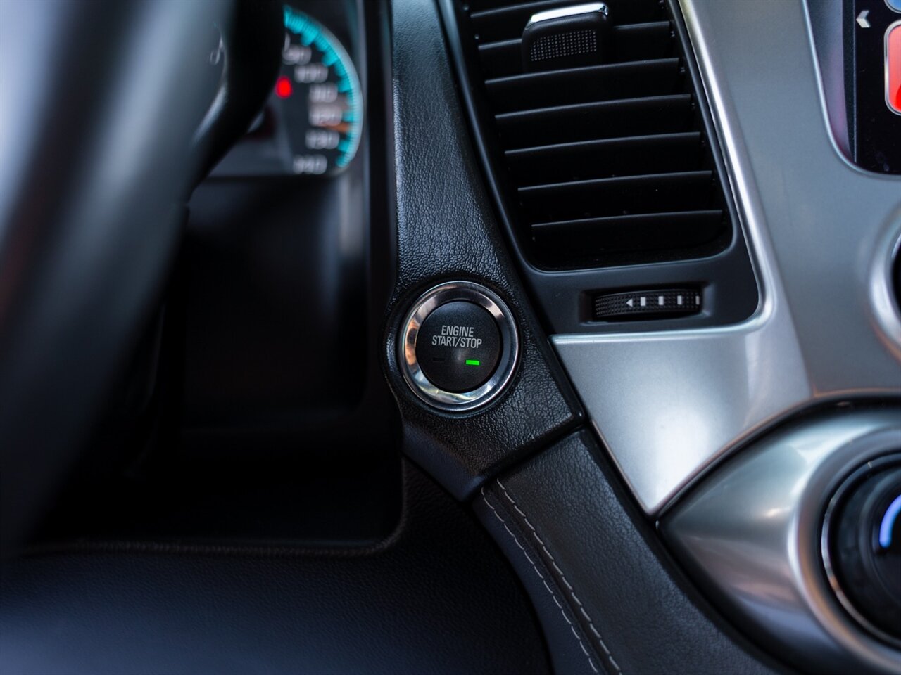 2017 Chevrolet Suburban LT - Photo 38 - Washington, MI 48094