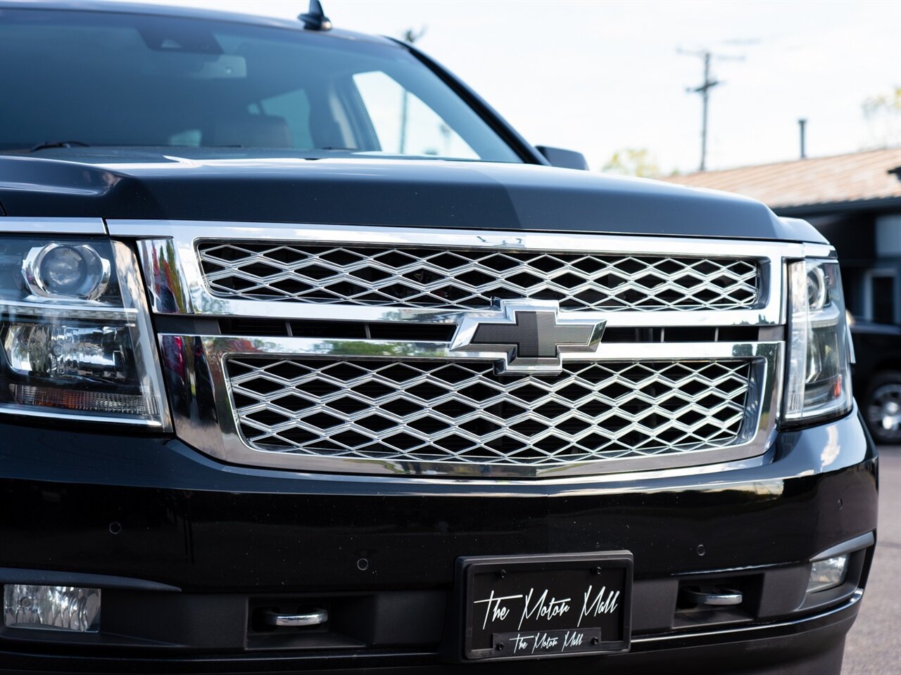 2017 Chevrolet Suburban LT - Photo 9 - Washington, MI 48094