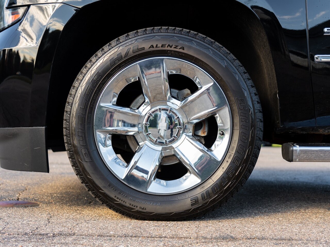 2017 Chevrolet Suburban LT - Photo 47 - Washington, MI 48094