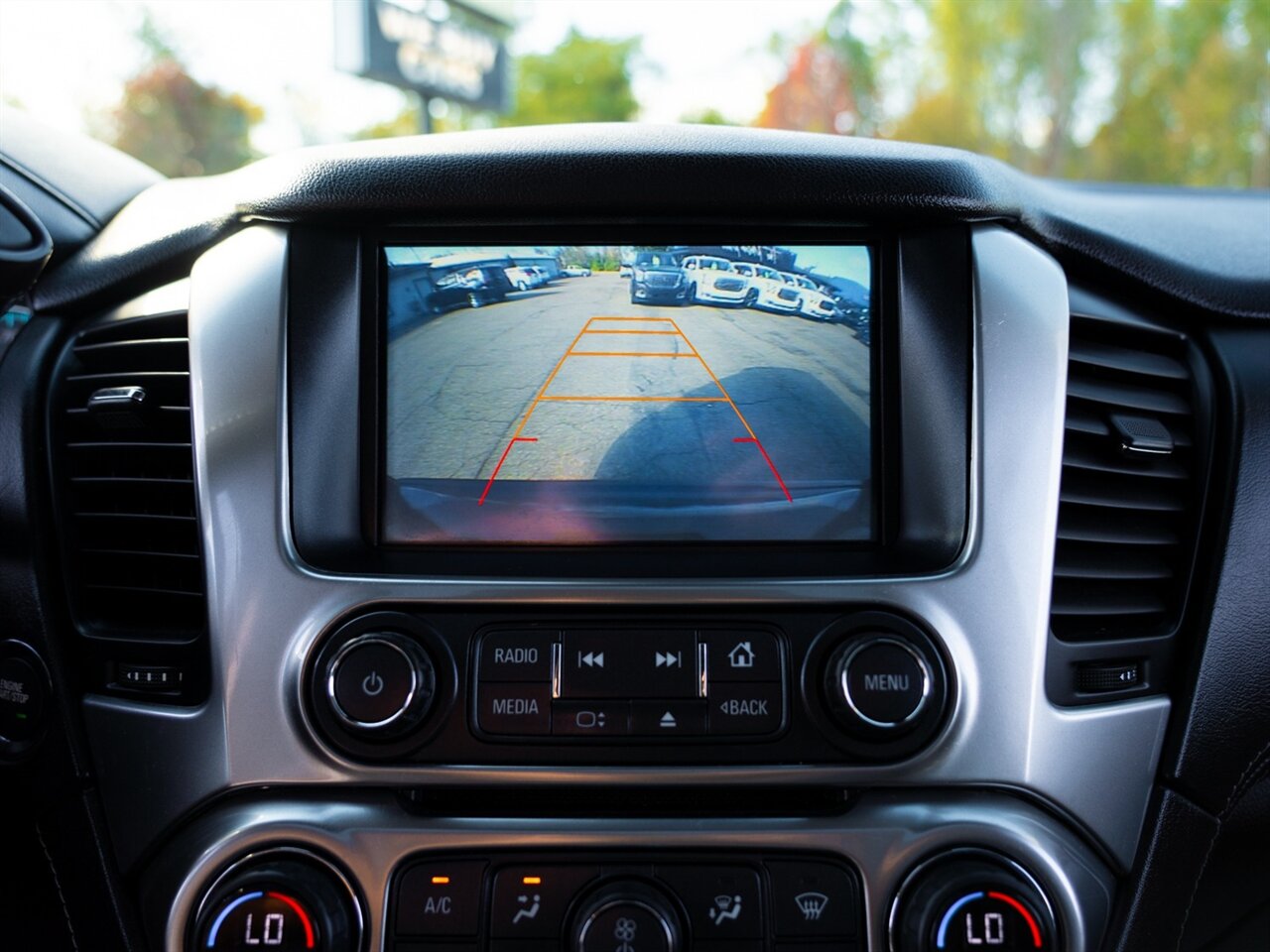 2017 Chevrolet Suburban LT - Photo 33 - Washington, MI 48094