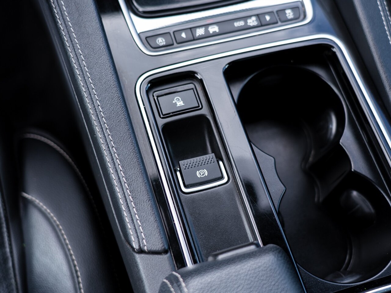 2018 Jaguar F-PACE S   - Photo 41 - Washington, MI 48094