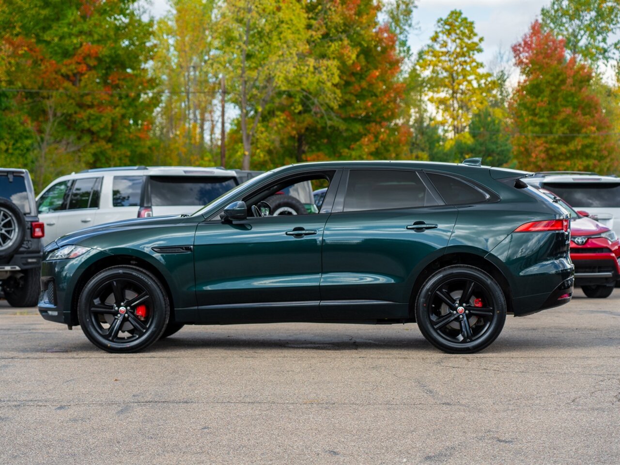 2018 Jaguar F-PACE S photo 4