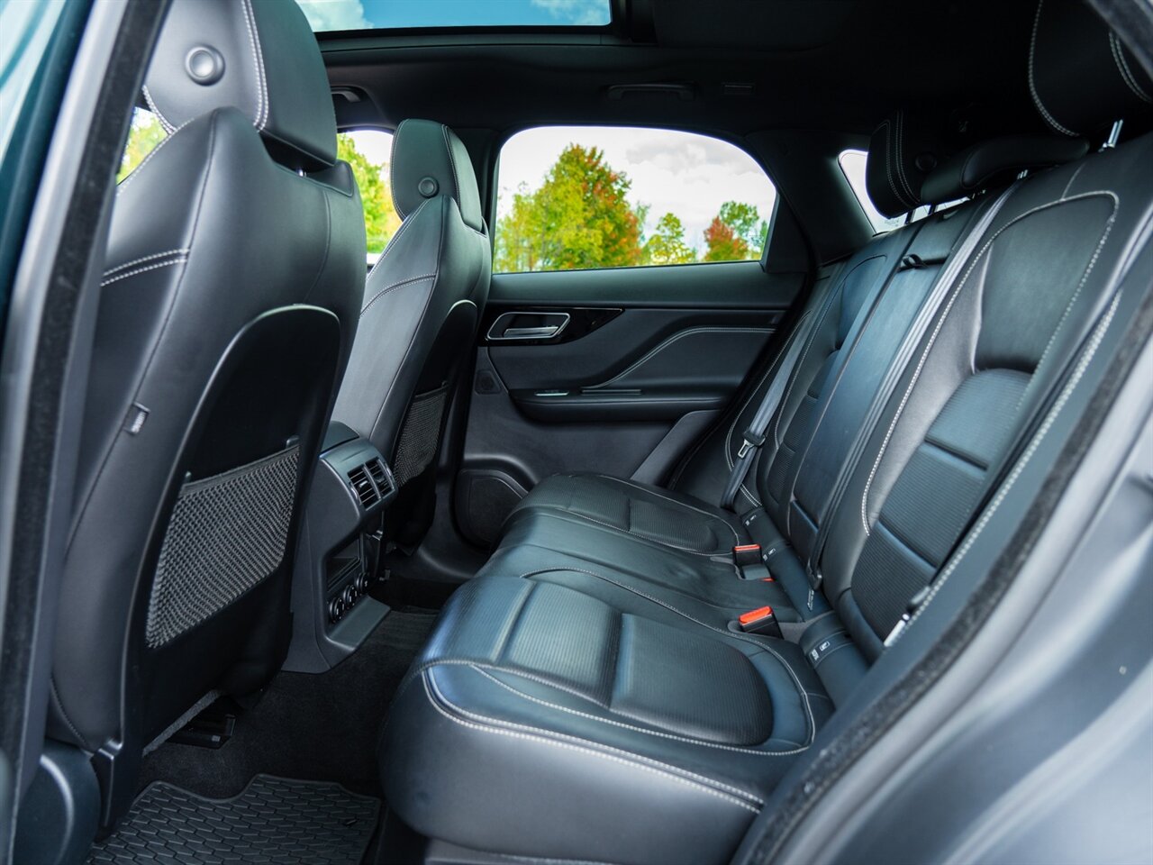 2018 Jaguar F-PACE S   - Photo 24 - Washington, MI 48094