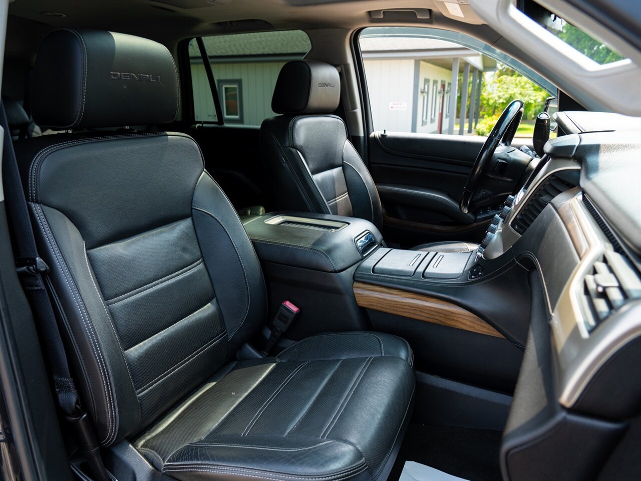 2018 GMC Yukon Denali - Photo 21 - Washington, MI 48094