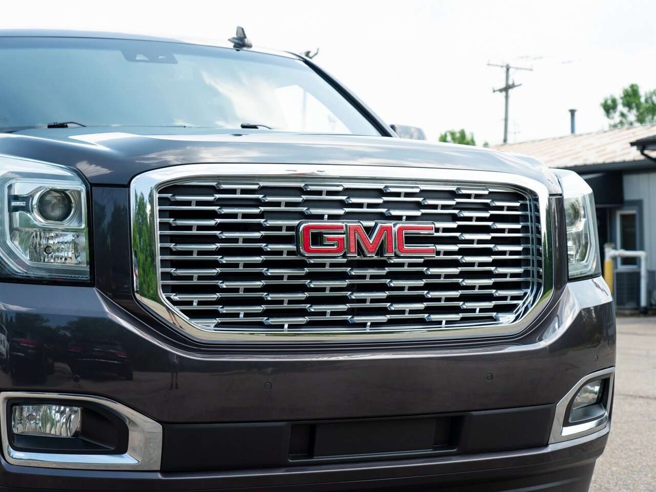 2018 GMC Yukon Denali - Photo 8 - Washington, MI 48094