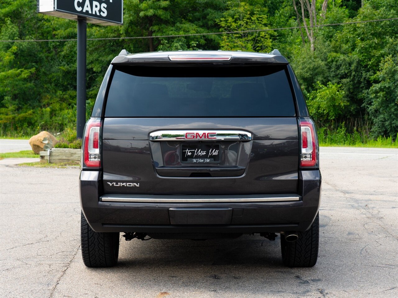 2018 GMC Yukon Denali - Photo 5 - Washington, MI 48094