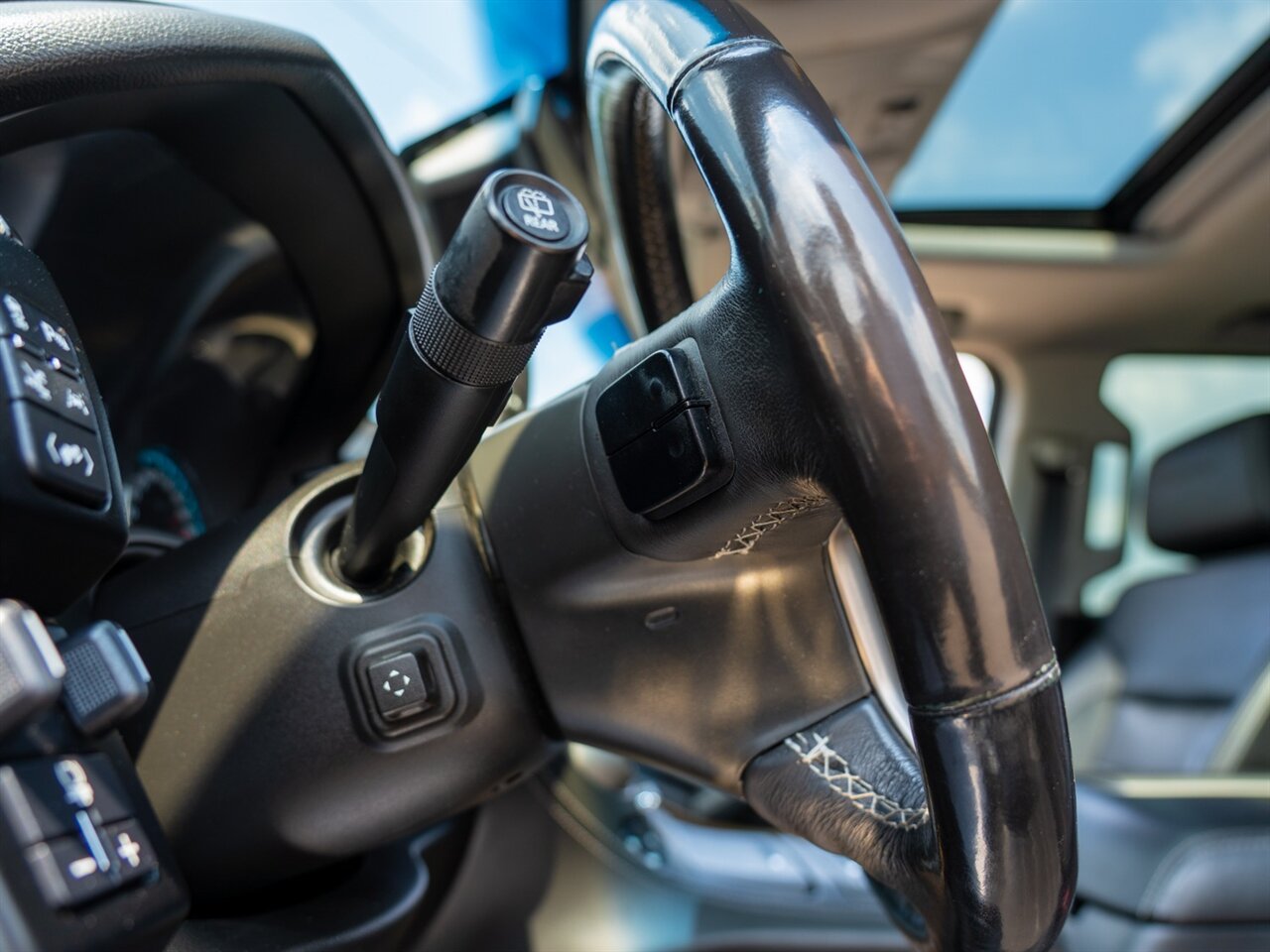 2018 GMC Yukon Denali - Photo 48 - Washington, MI 48094