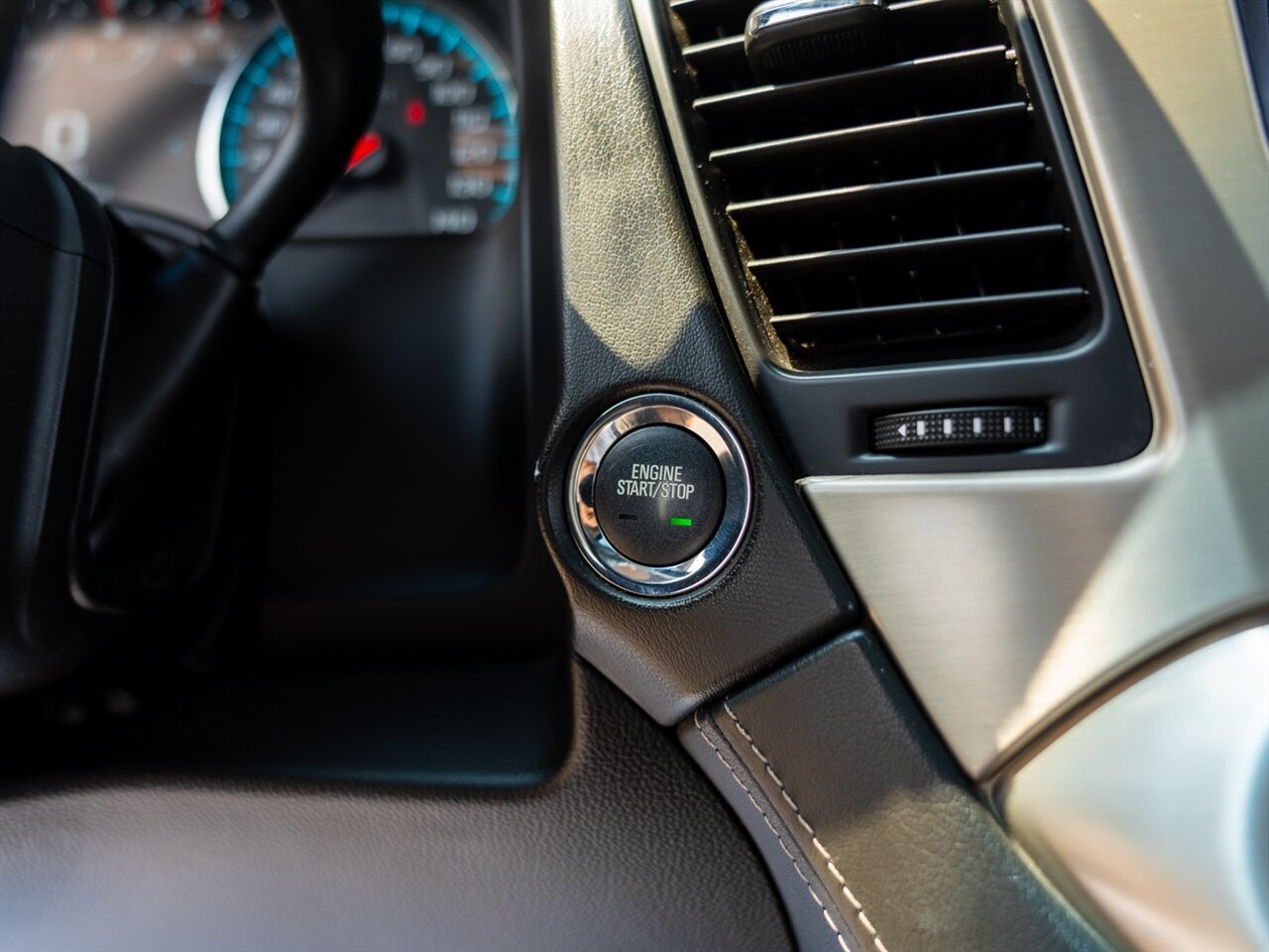 2018 GMC Yukon Denali - Photo 39 - Washington, MI 48094