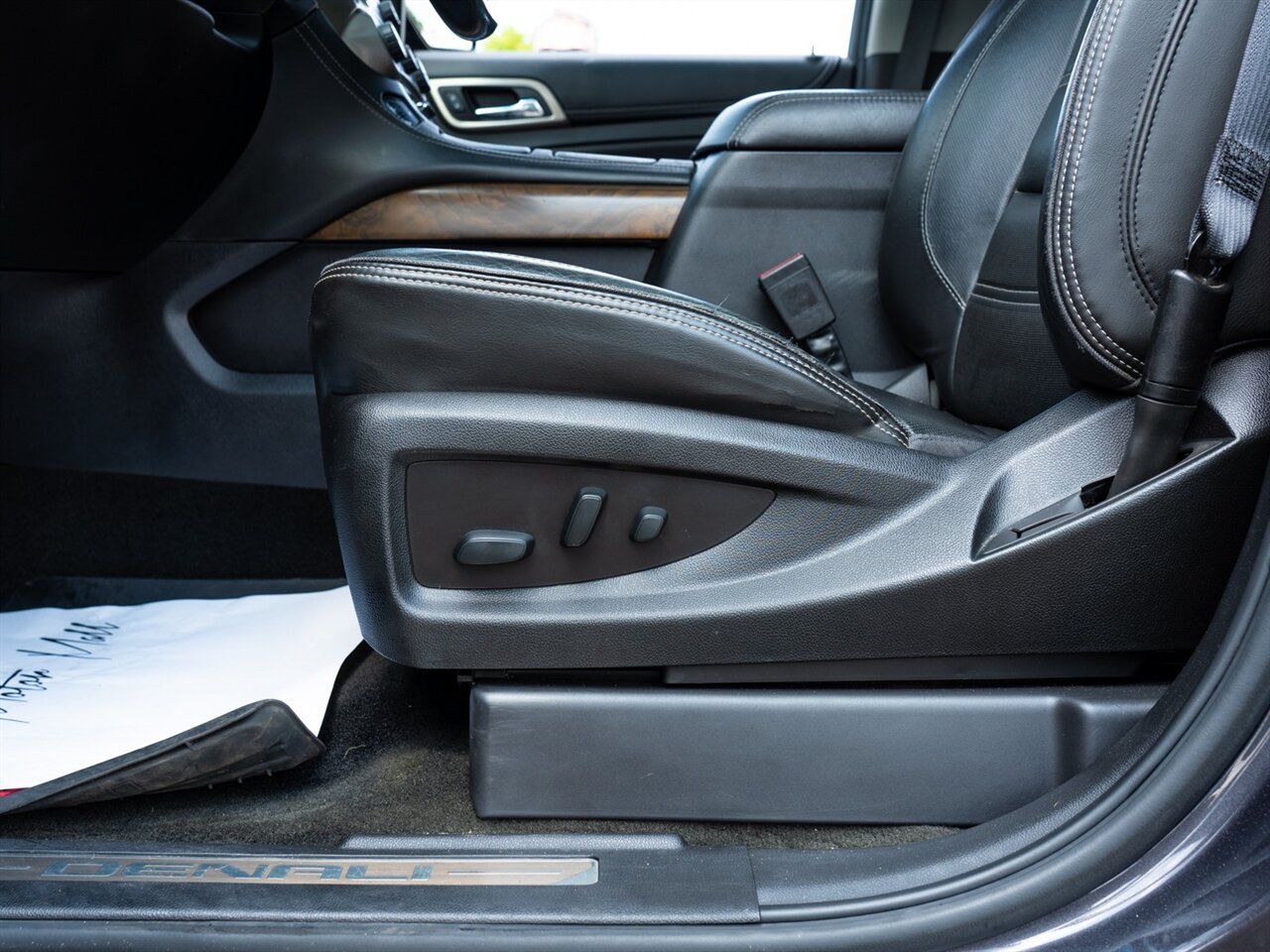 2018 GMC Yukon Denali - Photo 17 - Washington, MI 48094