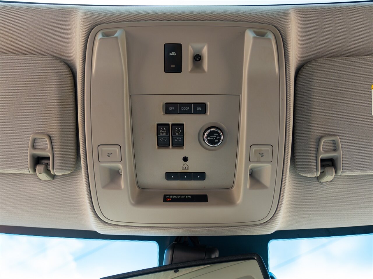2018 GMC Yukon Denali - Photo 43 - Washington, MI 48094