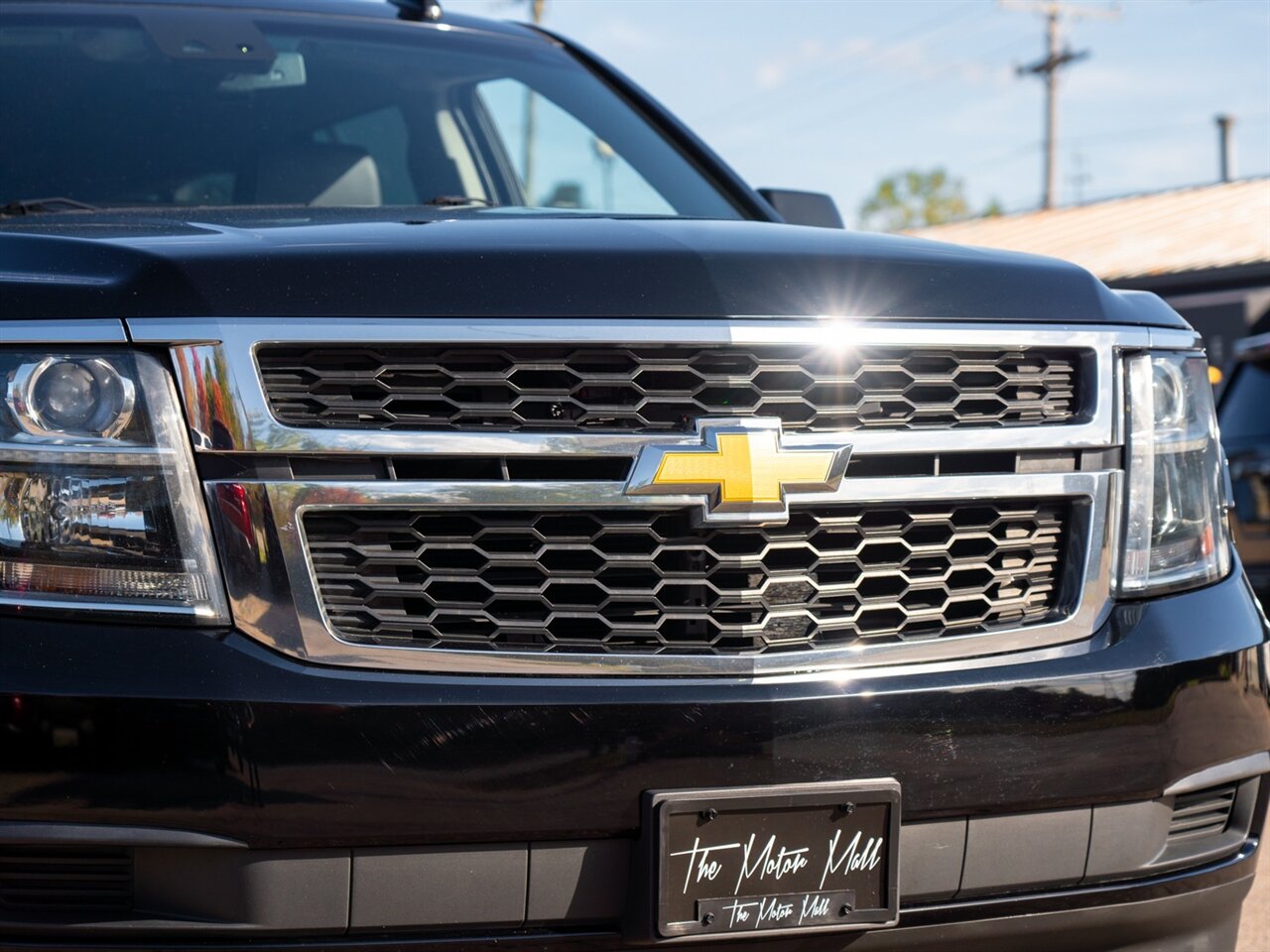 2019 Chevrolet Suburban LT   - Photo 9 - Washington, MI 48094