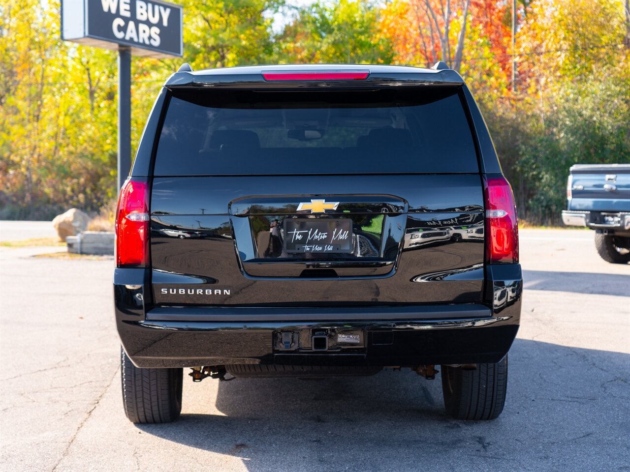 2019 Chevrolet Suburban LT   - Photo 6 - Washington, MI 48094