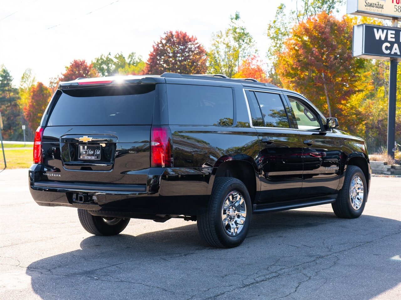 2019 Chevrolet Suburban LT   - Photo 5 - Washington, MI 48094