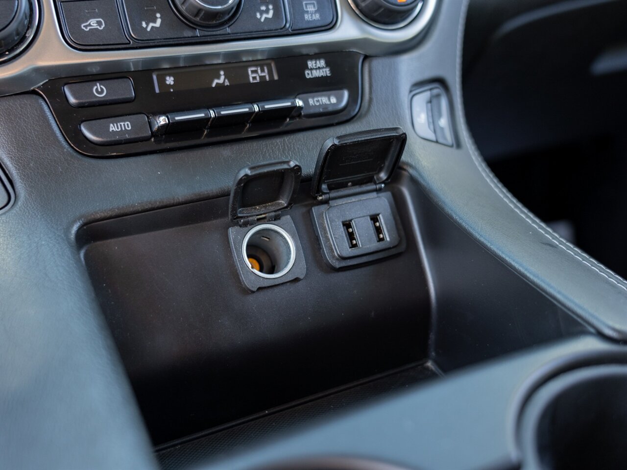 2019 Chevrolet Suburban LT   - Photo 41 - Washington, MI 48094