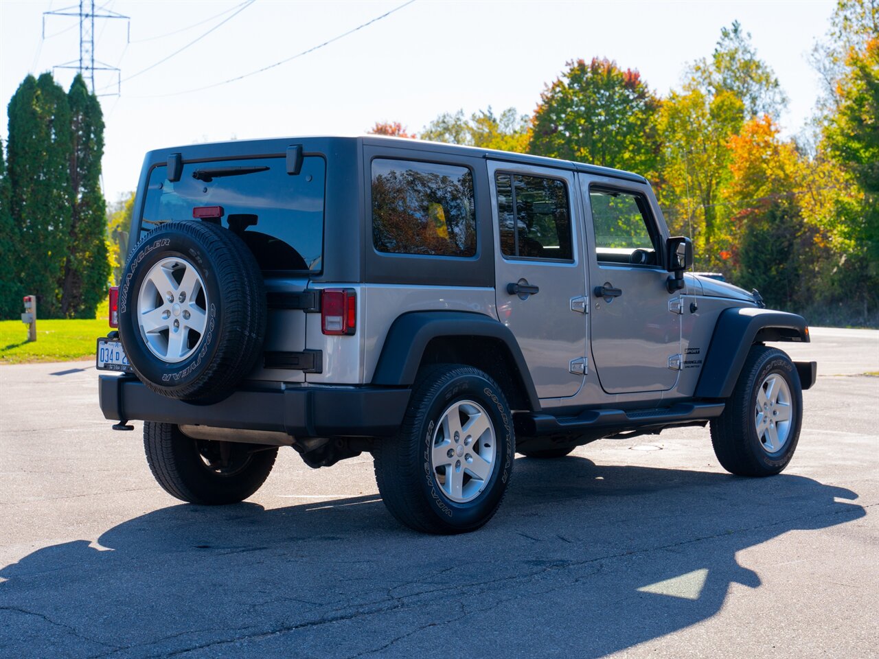 2017 Jeep Wrangler Unlimited Sport   - Photo 5 - Washington, MI 48094