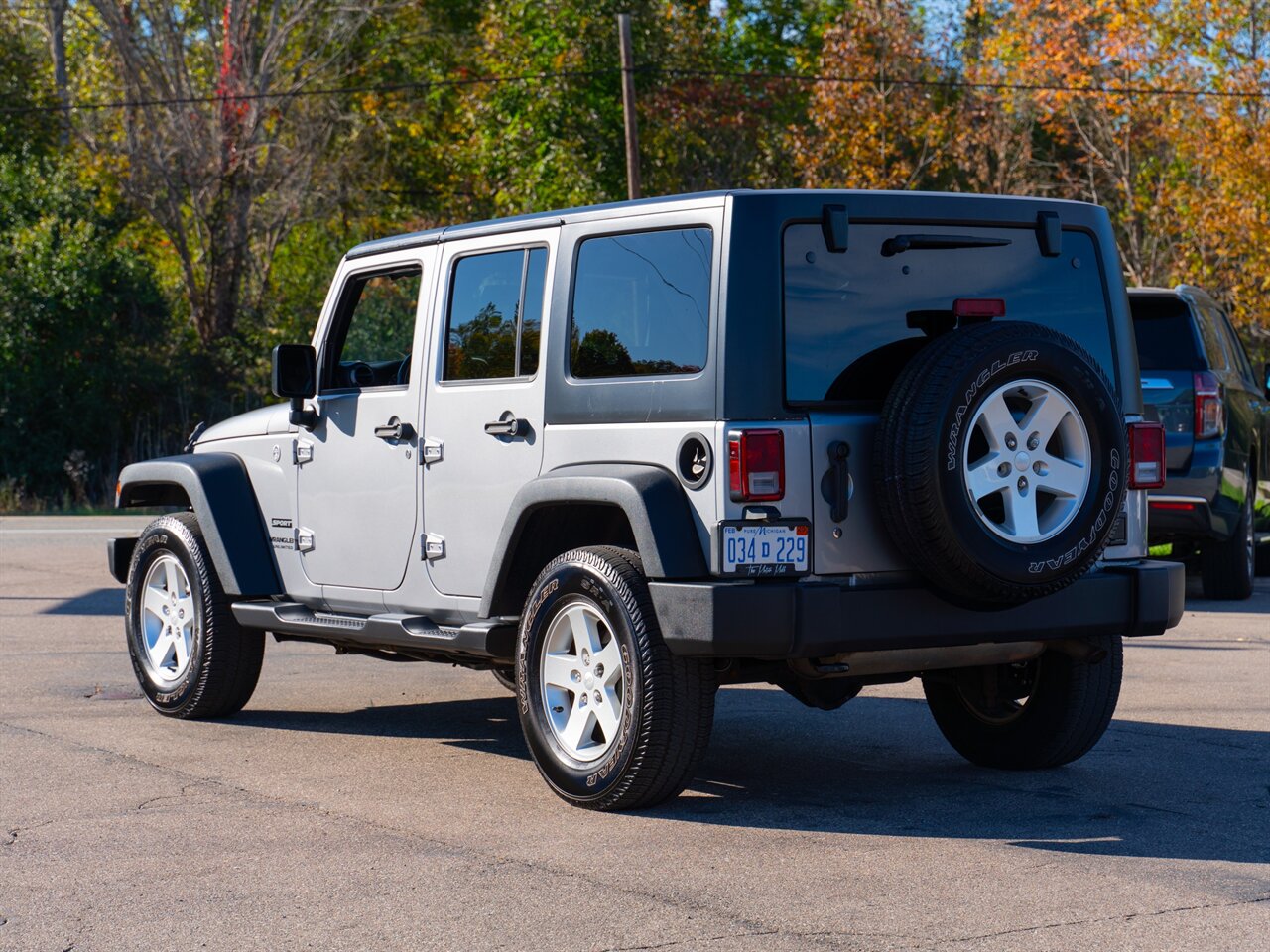 2017 Jeep Wrangler Unlimited Sport   - Photo 7 - Washington, MI 48094