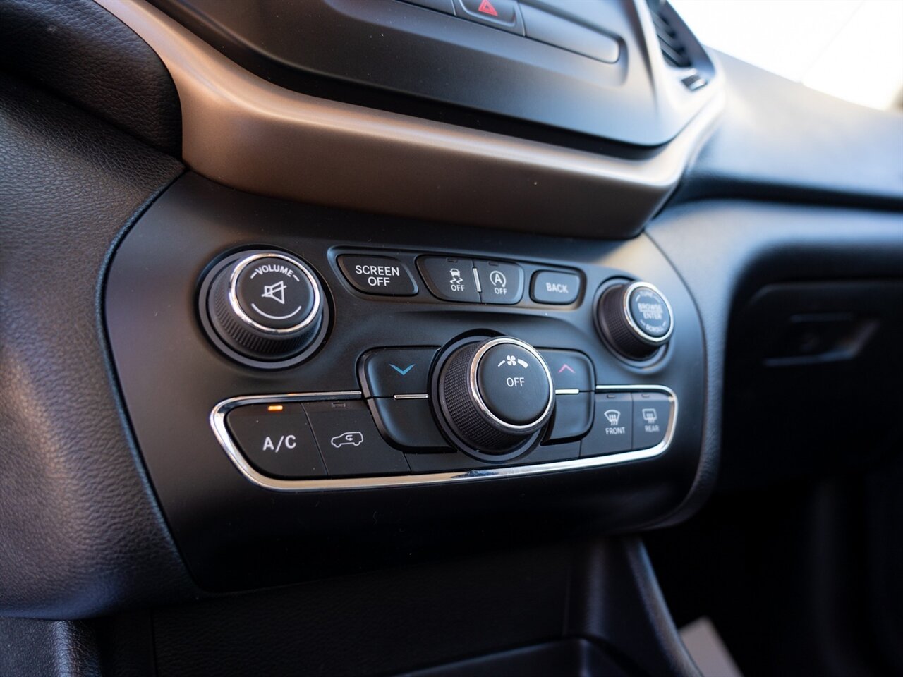 2017 Jeep Cherokee Latitude - Photo 34 - Washington, MI 48094