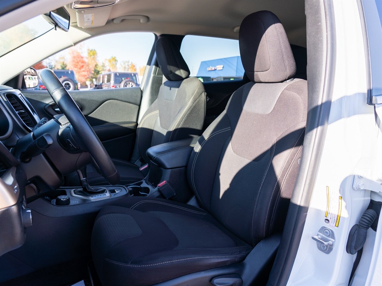 2017 Jeep Cherokee Latitude - Photo 19 - Washington, MI 48094