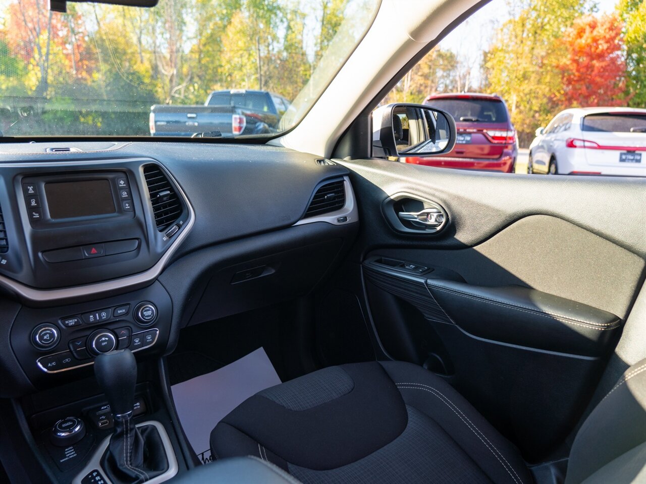 2017 Jeep Cherokee Latitude - Photo 28 - Washington, MI 48094
