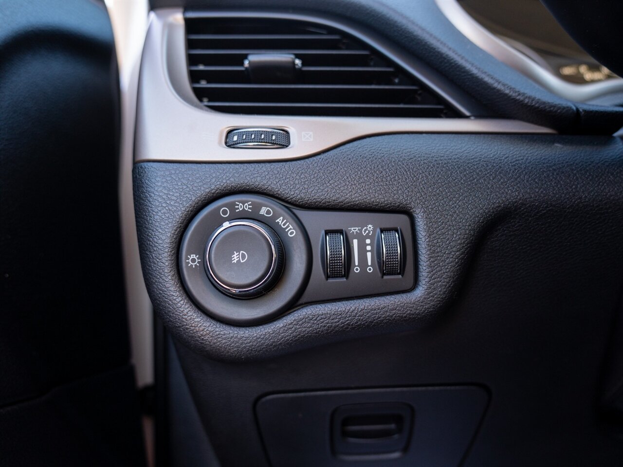 2017 Jeep Cherokee Latitude - Photo 40 - Washington, MI 48094