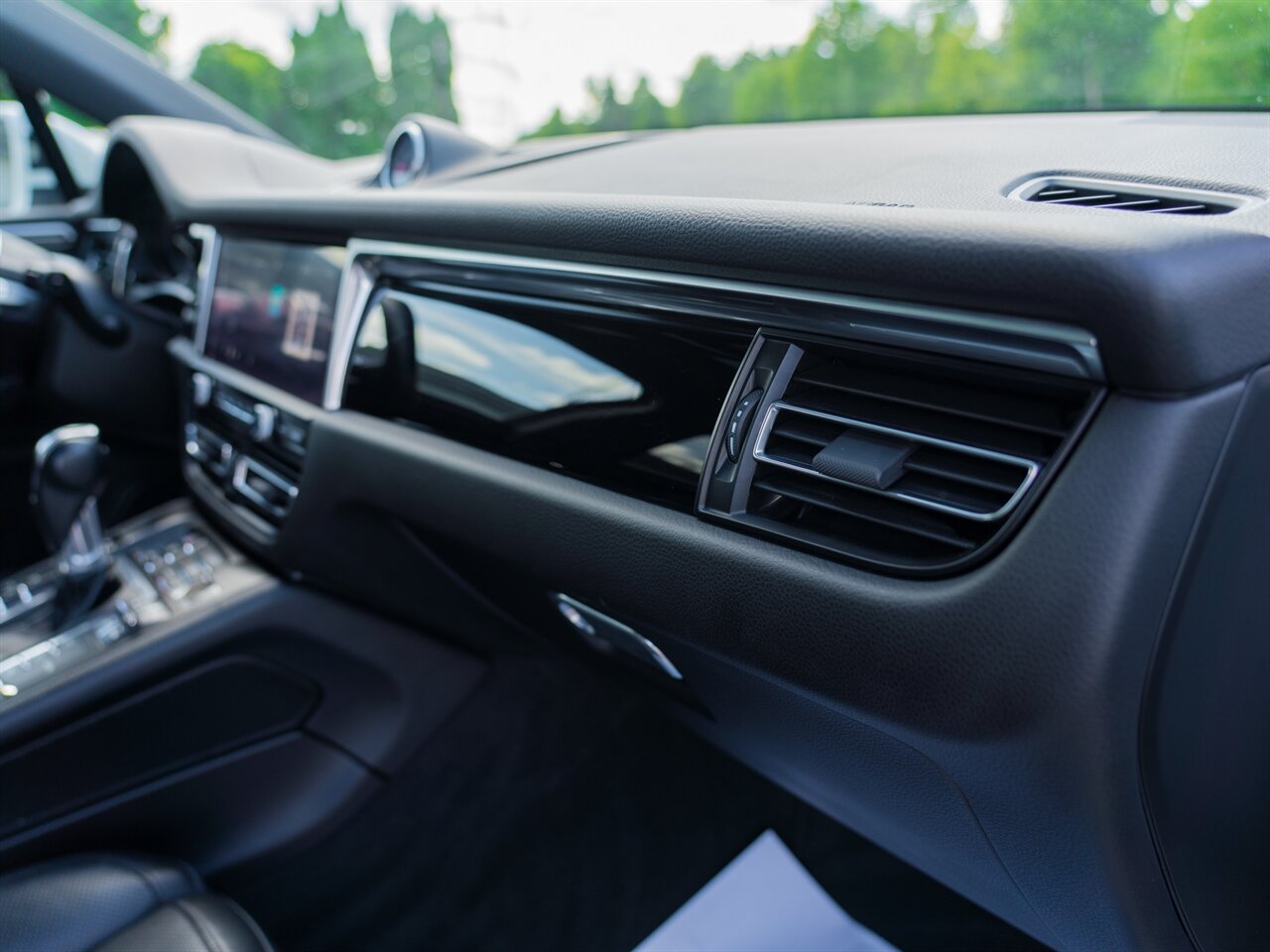 2019 Porsche Macan S - Photo 40 - Washington, MI 48094