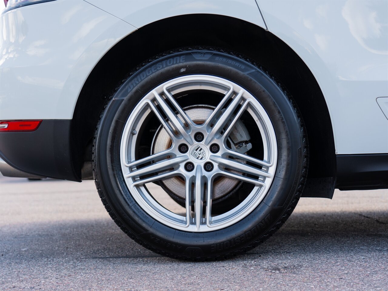 2019 Porsche Macan S - Photo 45 - Washington, MI 48094