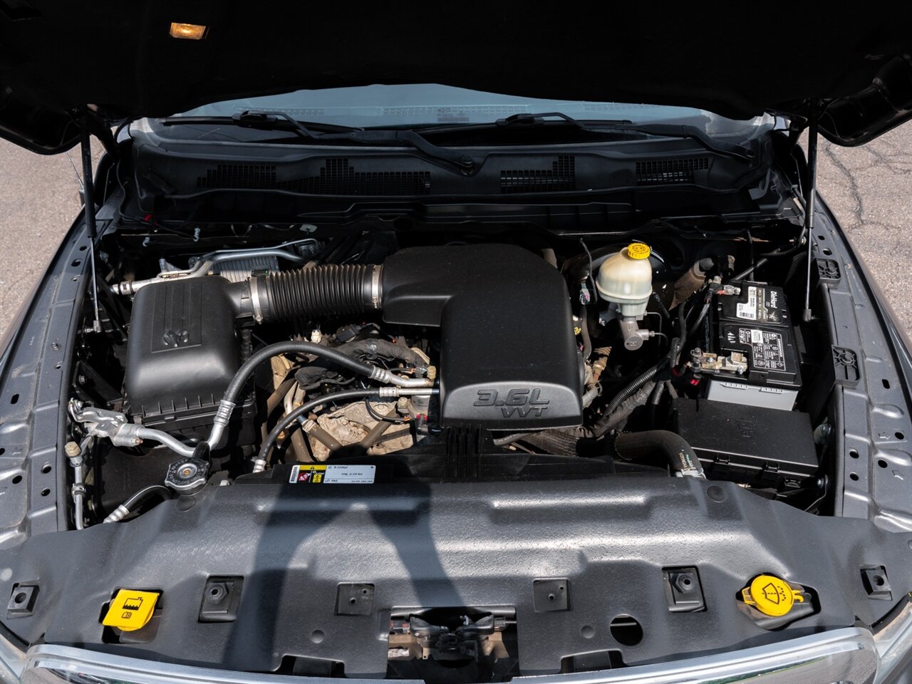 2016 RAM 1500 Laramie - Photo 15 - Washington, MI 48094