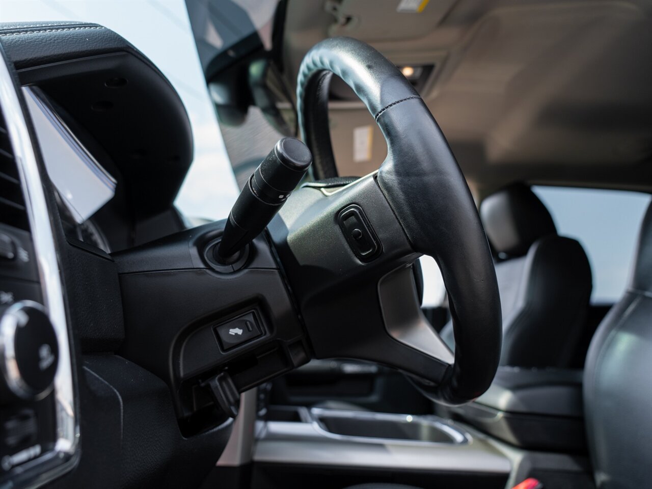 2016 RAM 1500 Laramie - Photo 44 - Washington, MI 48094