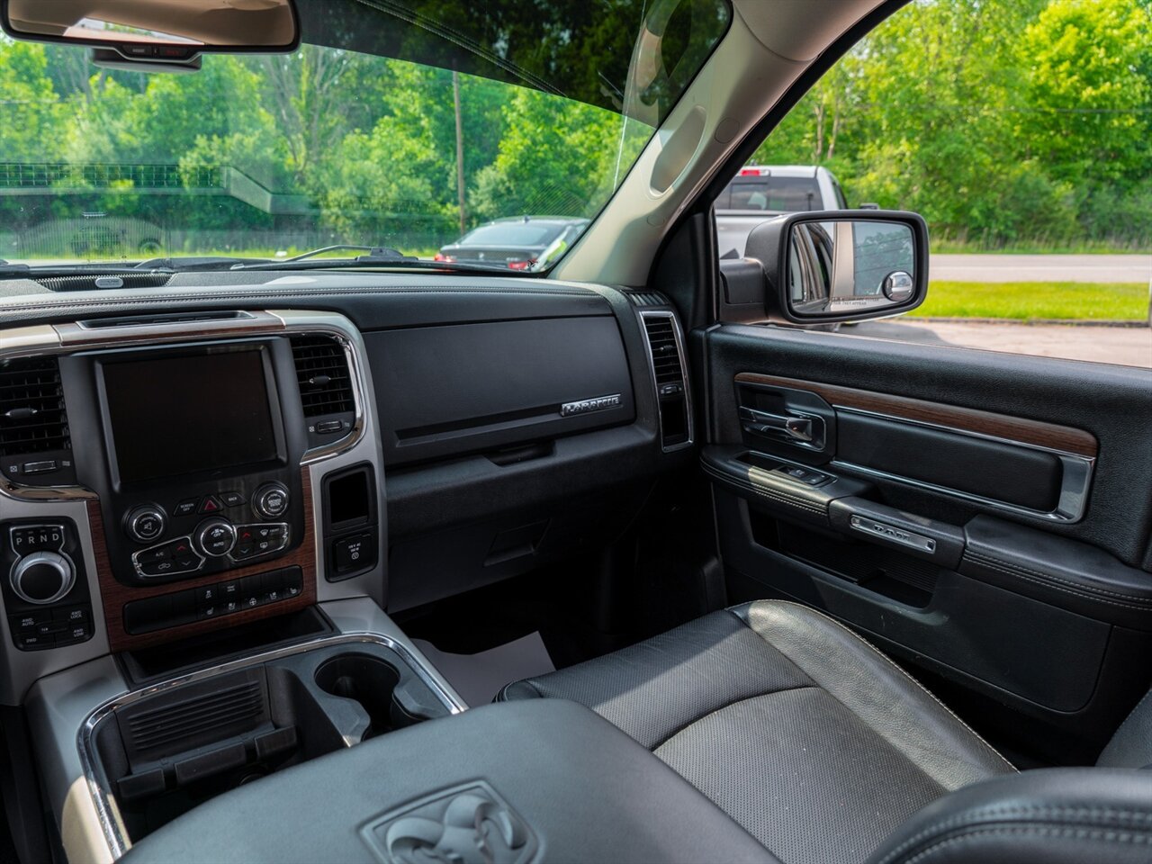 2016 RAM 1500 Laramie - Photo 28 - Washington, MI 48094