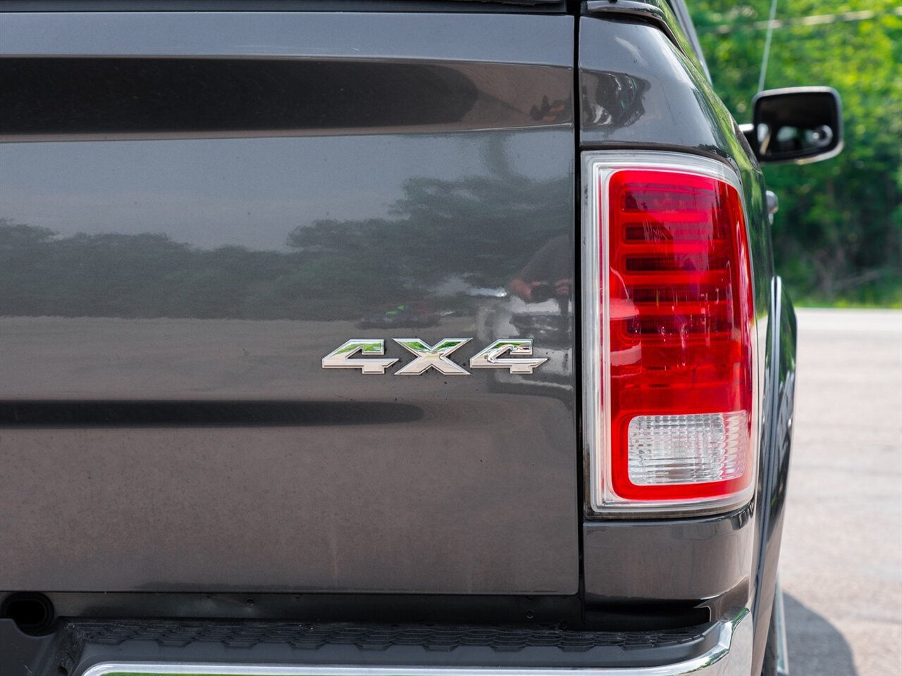 2016 RAM 1500 Laramie - Photo 11 - Washington, MI 48094