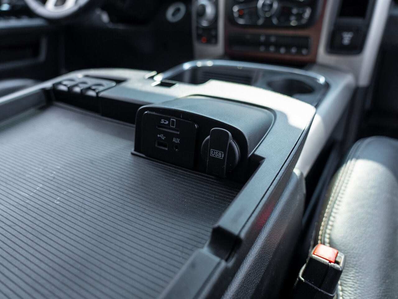 2016 RAM 1500 Laramie - Photo 41 - Washington, MI 48094