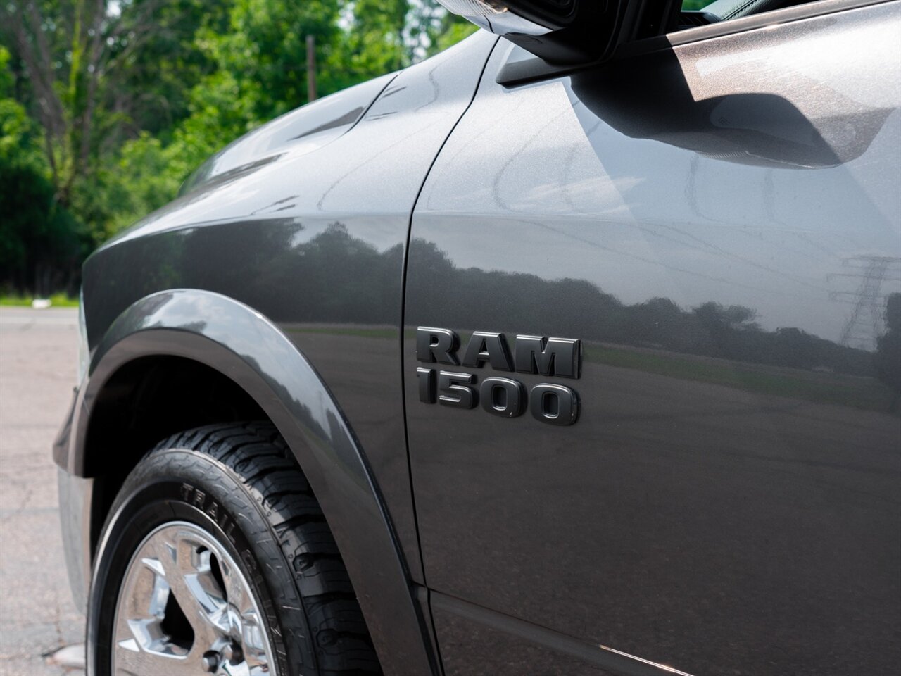 2016 RAM 1500 Laramie - Photo 12 - Washington, MI 48094