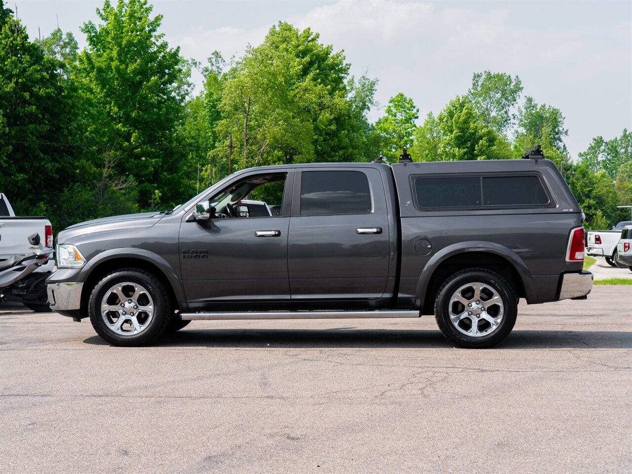 2016 RAM 1500 Laramie - Photo 8 - Washington, MI 48094
