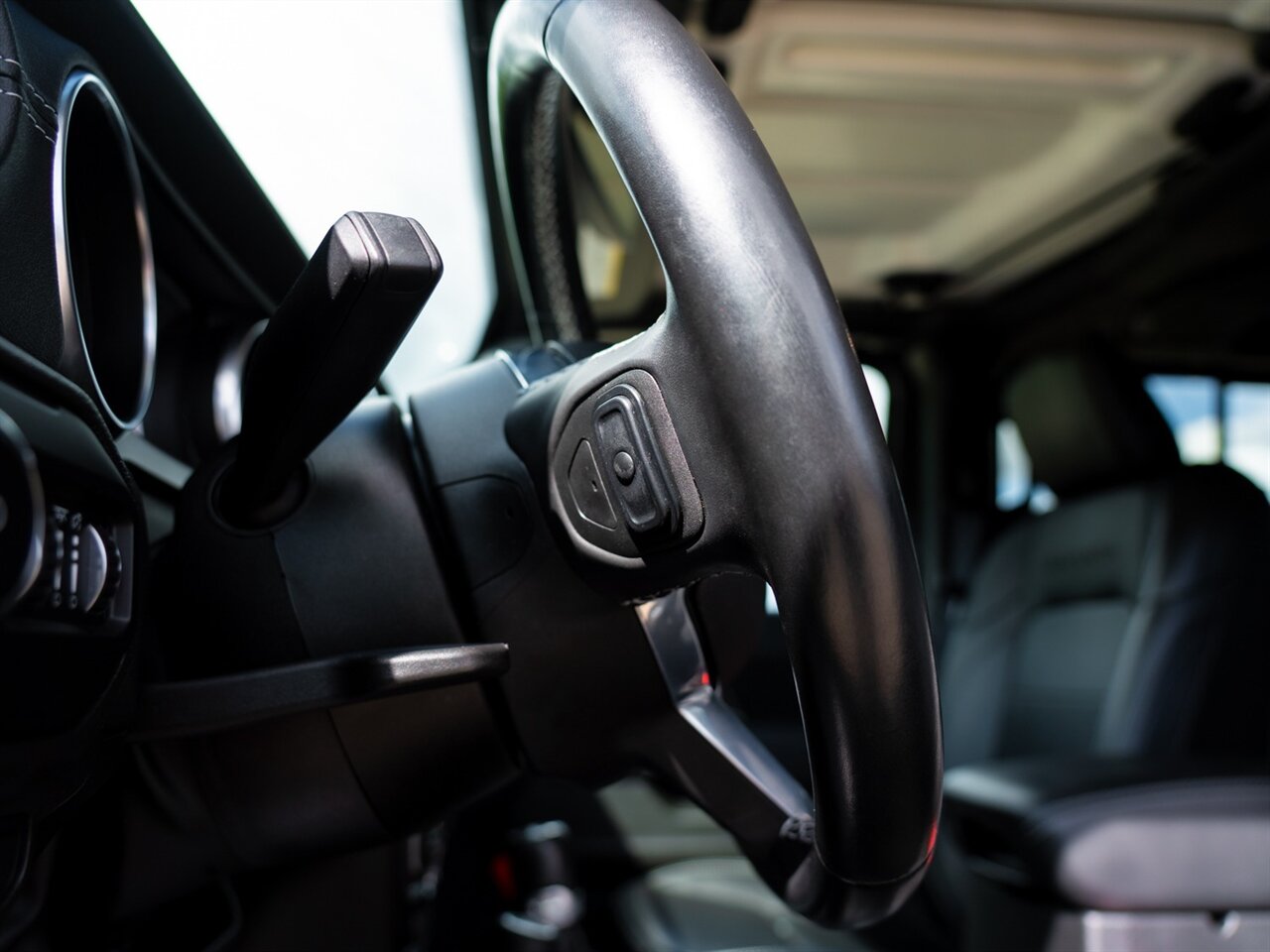 2022 Jeep Wrangler Unlimited Sahara 4xe   - Photo 40 - Washington, MI 48094
