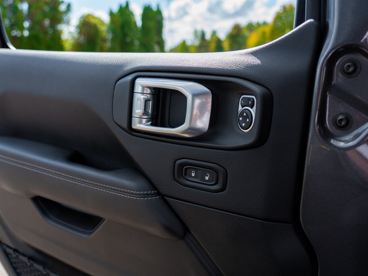 2022 Jeep Wrangler Unlimited Sahara 4xe   - Photo 14 - Washington, MI 48094