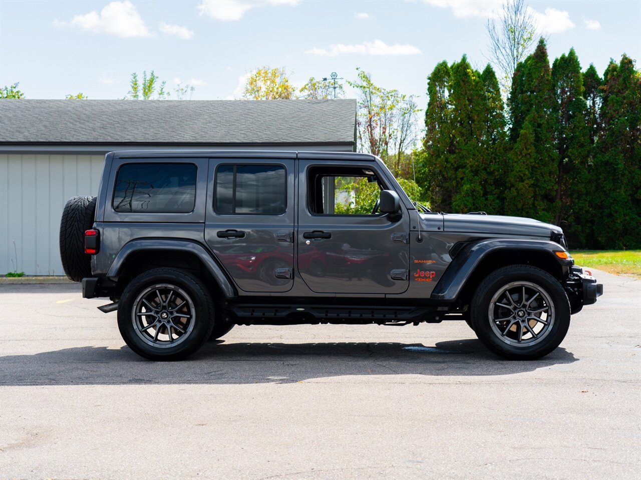 2022 Jeep Wrangler Unlimited Sahara 4xe   - Photo 4 - Washington, MI 48094