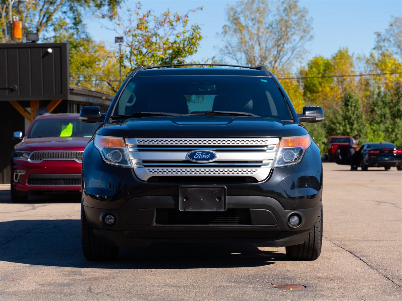 2013 Ford Explorer XLT   - Photo 2 - Washington, MI 48094