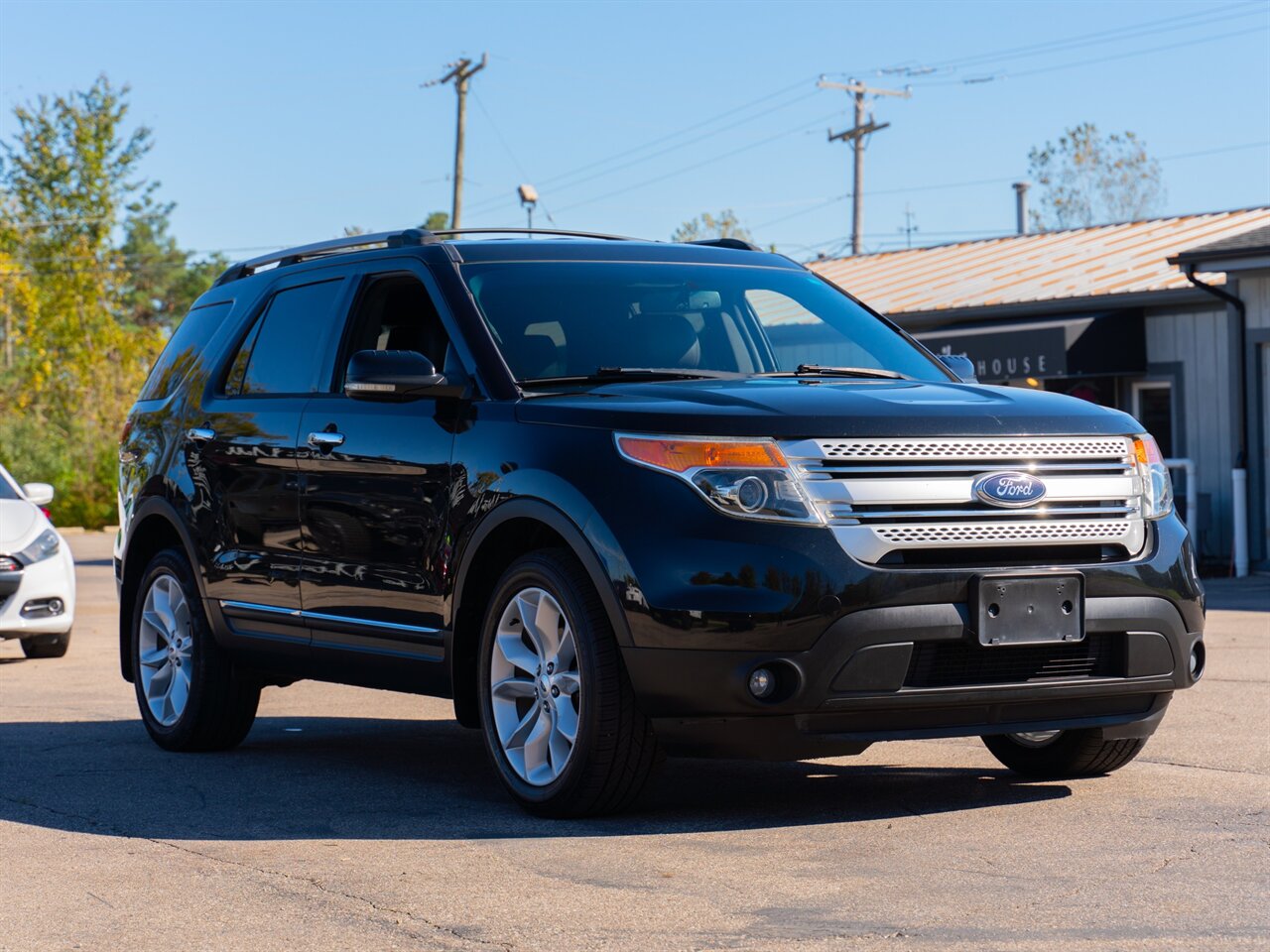 2013 Ford Explorer XLT   - Photo 3 - Washington, MI 48094