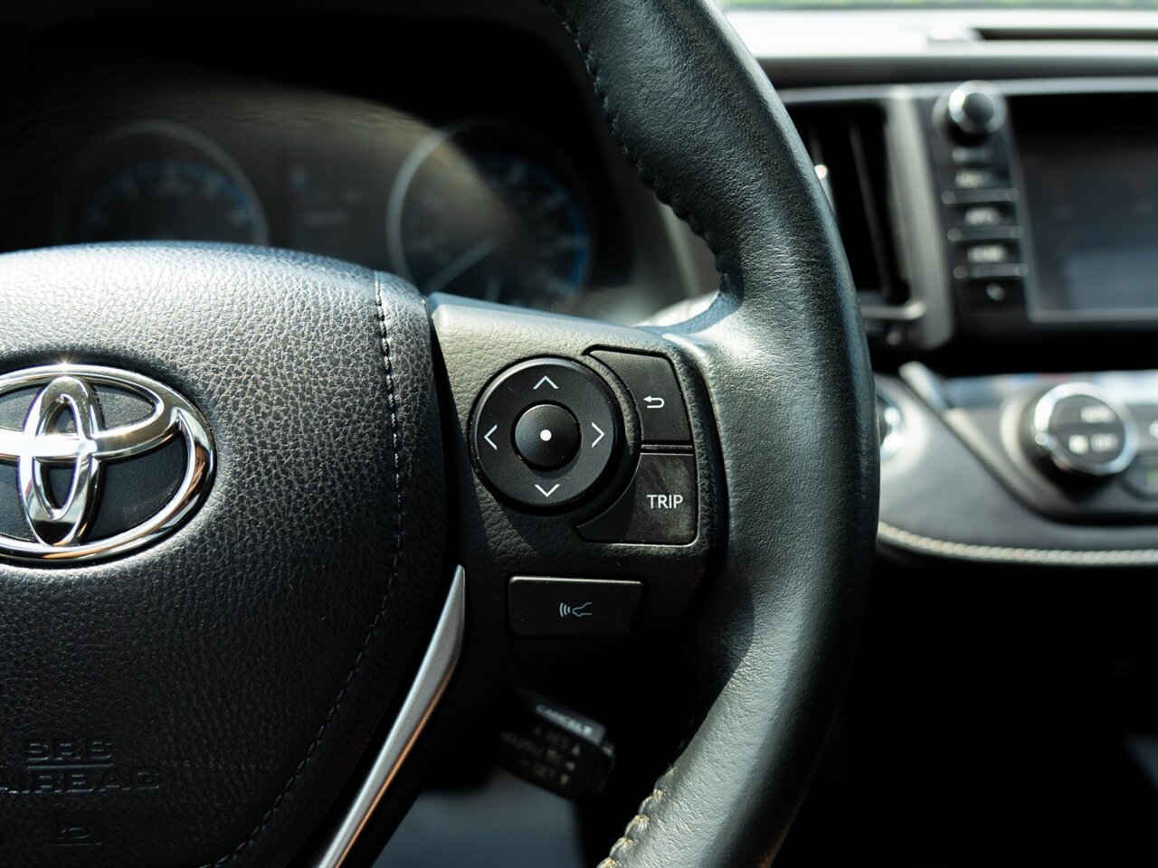 2017 Toyota RAV4 XLE - Photo 28 - Washington, MI 48094