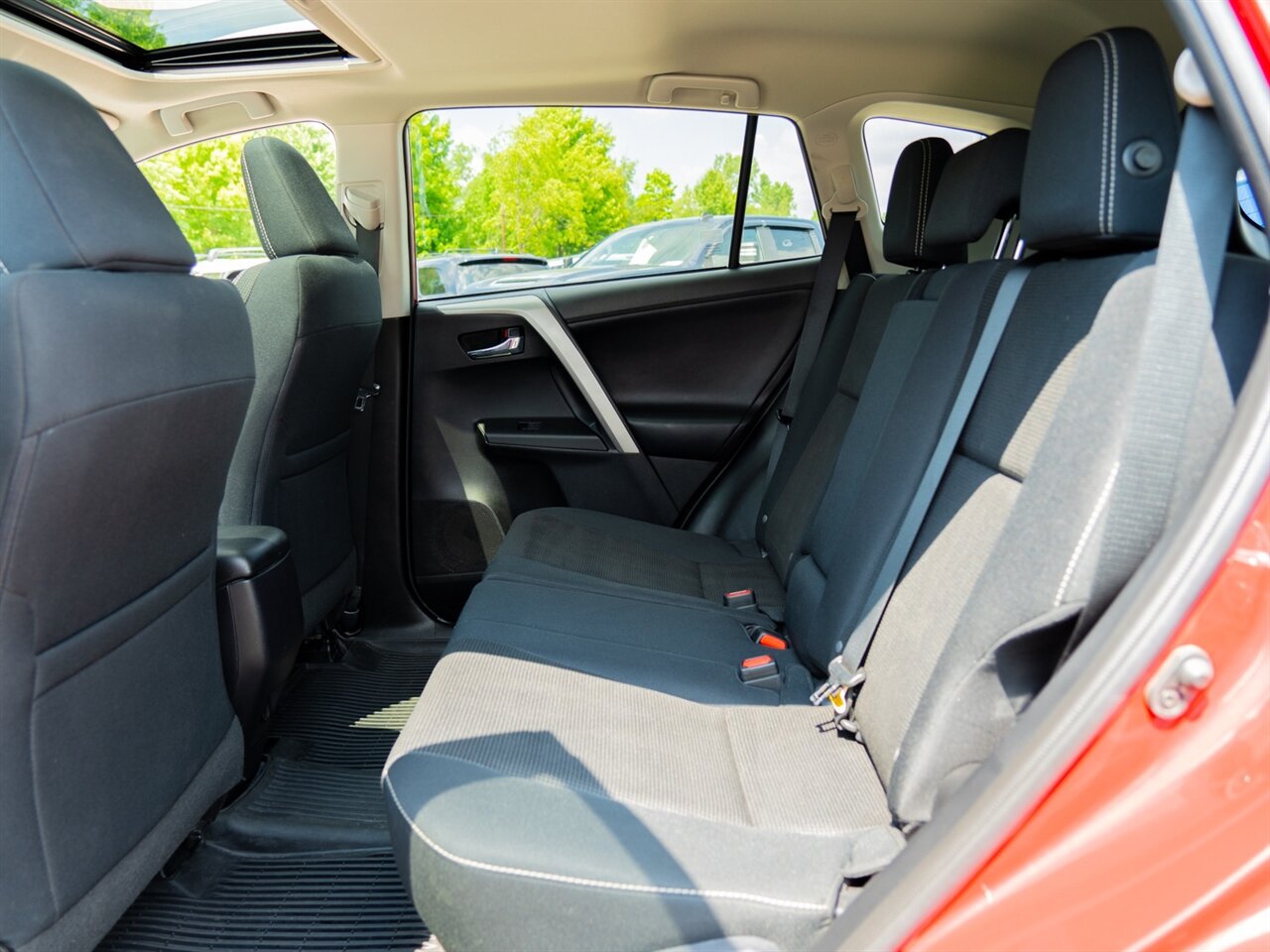 2017 Toyota RAV4 XLE - Photo 22 - Washington, MI 48094