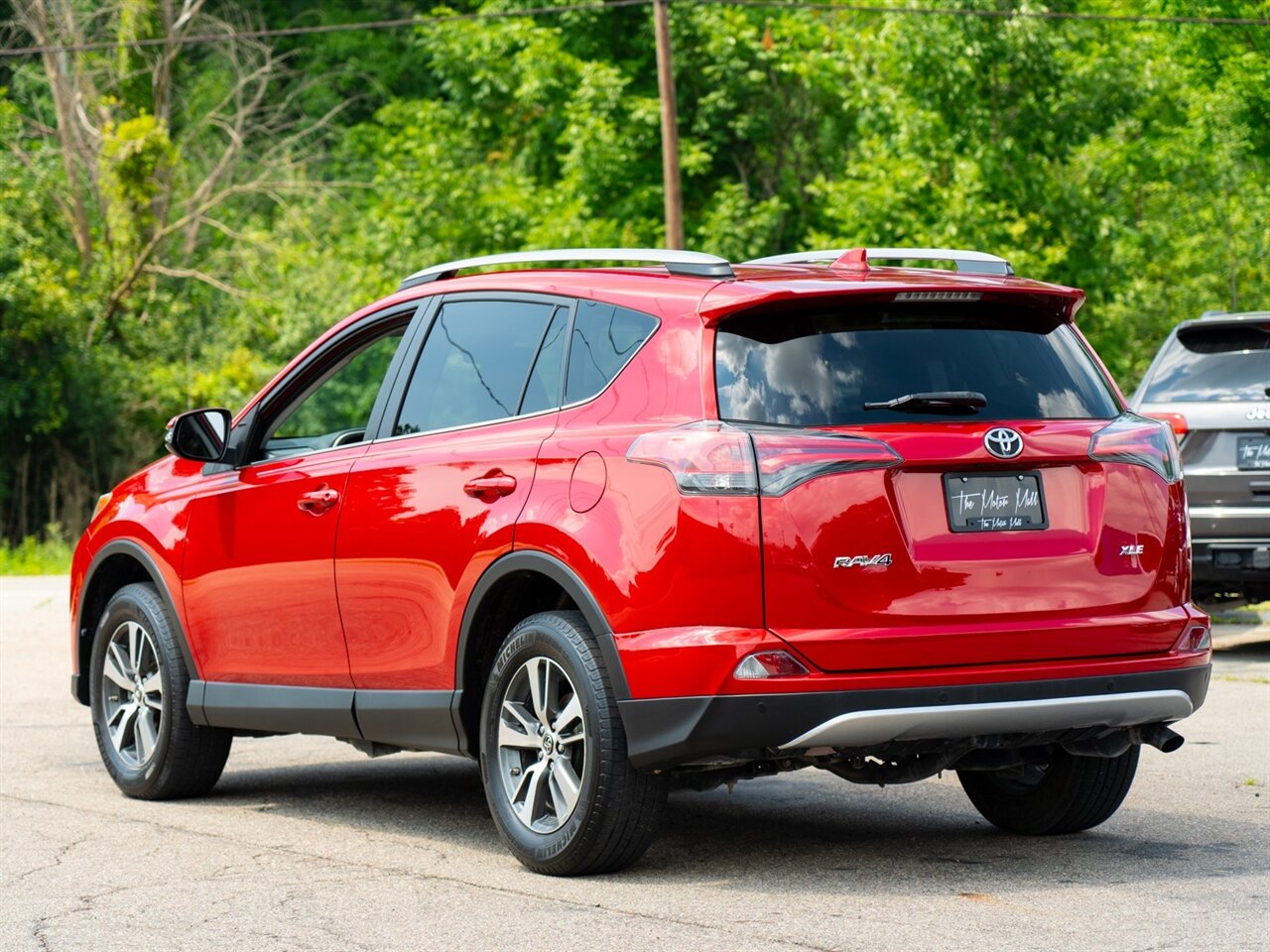 2017 Toyota RAV4 XLE - Photo 7 - Washington, MI 48094