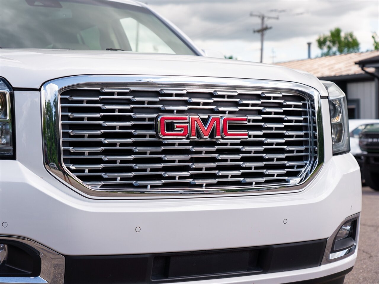 2020 GMC Yukon Denali   - Photo 9 - Washington, MI 48094