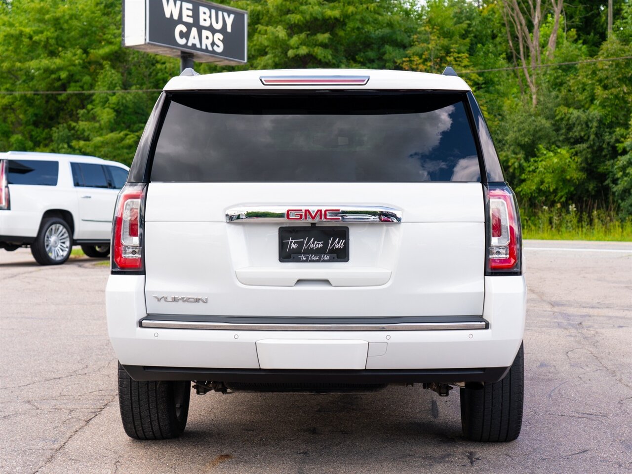 2020 GMC Yukon Denali   - Photo 6 - Washington, MI 48094