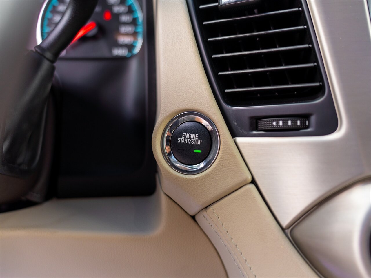 2020 GMC Yukon Denali   - Photo 41 - Washington, MI 48094